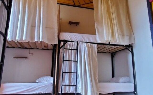 Hostal Bremen - Hostel