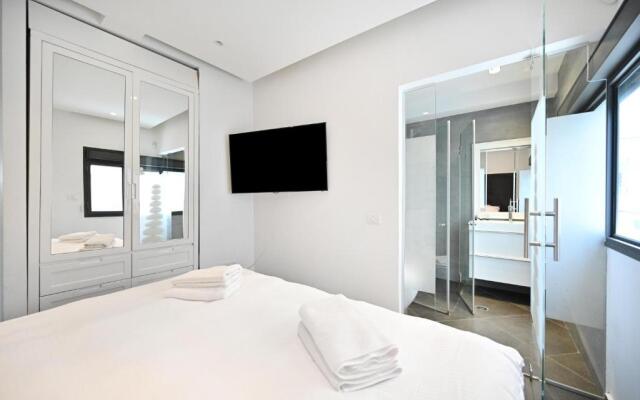 Clear 3BR in Dizzengoff 140 by HolyGuest
