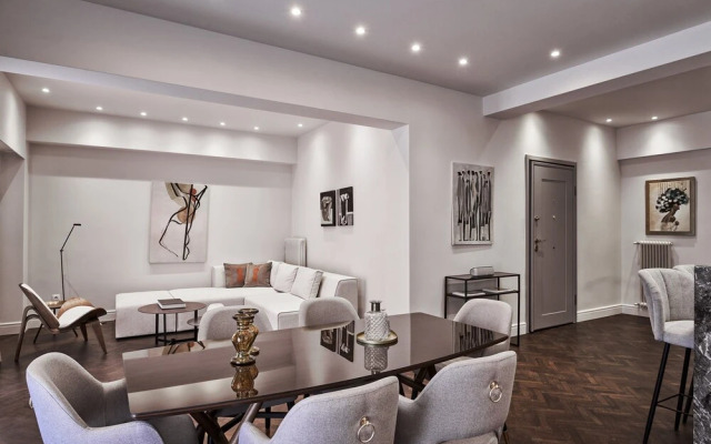 Patriarchou 4bd Art Deco Penthouse
