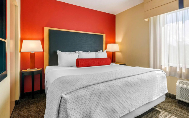 Cambria Hotel Ft Lauderdale, Airport South & Cruise Port