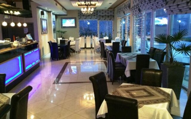 Hotel Leon