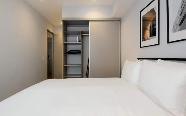 w Amazing 1BR in the Heart of Interlomas