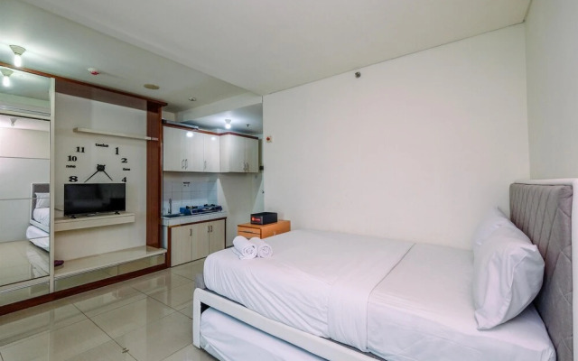 Fancy And Nice Studio Apartment At Woodland Park Residence