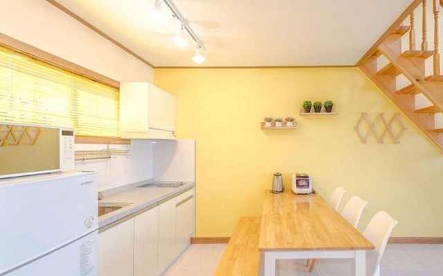 Yeosu Maison Blanche Pension