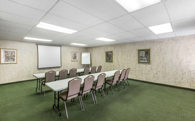 Quality Inn & Suites Easley - Greenville