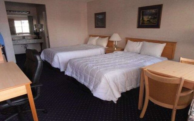 Econo Lodge Inn & Suites Central