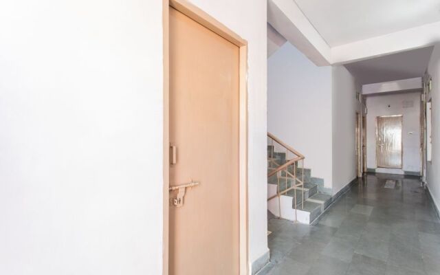 Oyo 24844 Hotel Samrat