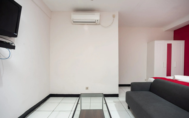 RedDoorz Plus near Mall Kelapa Gading