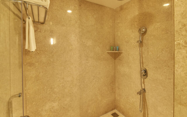 The Waverly Hotel & Residences