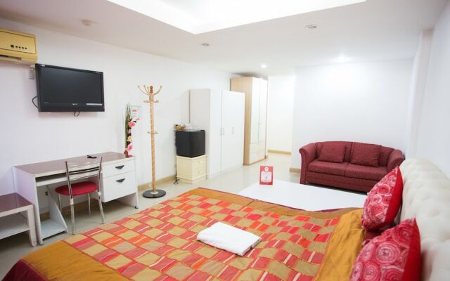 OYO 102 Diamond Residence Silom