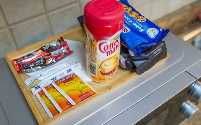 Marvelous 1Bd Marina Residences Pool