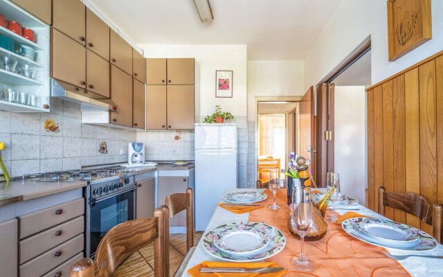 Beautiful Home in Stinjan With Wifi and 4 Bedrooms