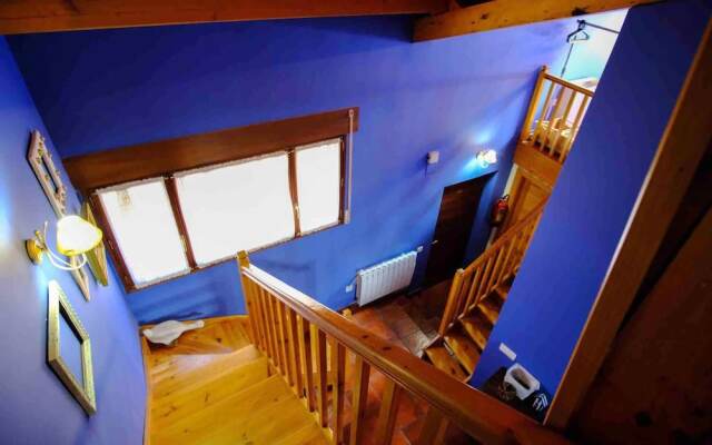 House with 2 Bedrooms in Ávila, with Wifi