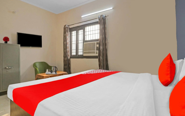 OYO 80647D Hotel Dreamland Residency