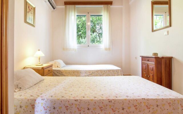 Villa in Lefkogia Crete With Swimming Pool