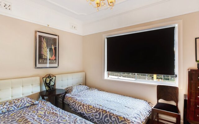 Louisa Court, 4/49 Donald Street