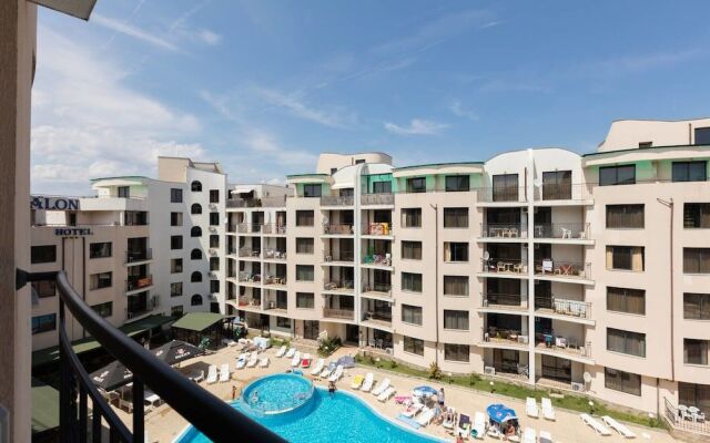 Studio with Balcony & Pool View