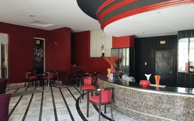 Azur Plaza