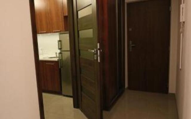 Apartment Mona Warsaw przy stacji metra