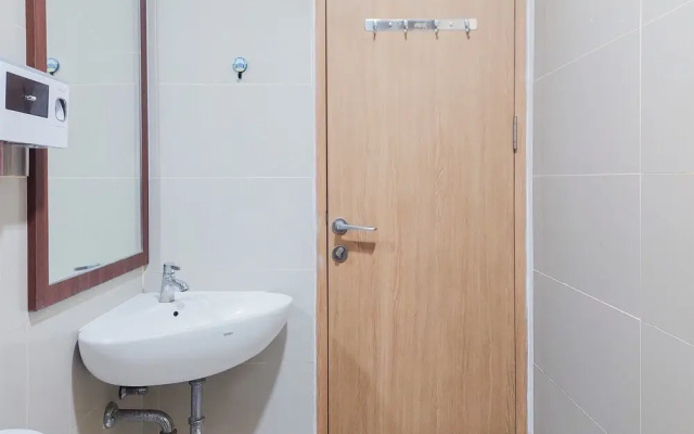 Strategic And Comfy Studio Apartment B Residence Near Bsd