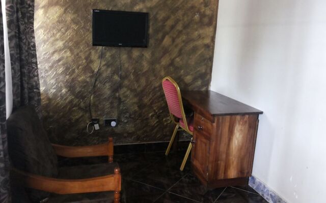 Enro Hotel