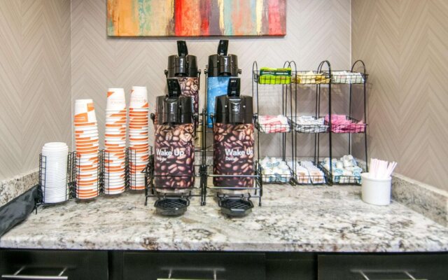 Comfort Inn & Suites Pauls Valley - City Lake