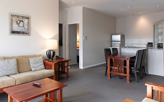 Portside Hotel