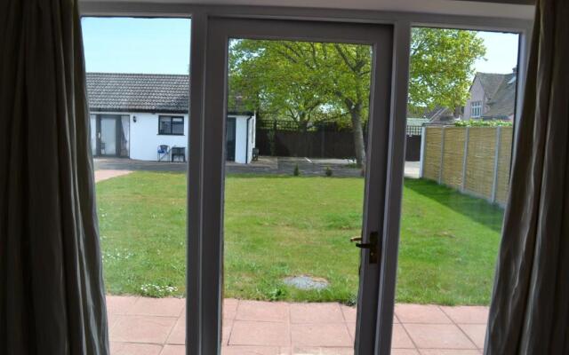 Number 5 - Lytton Tree Lodge, Reydon, Southwold
