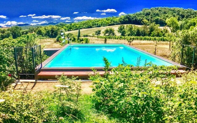"exclusive Leisure Pool - Italian Garden of Heaven - 12 Guests"