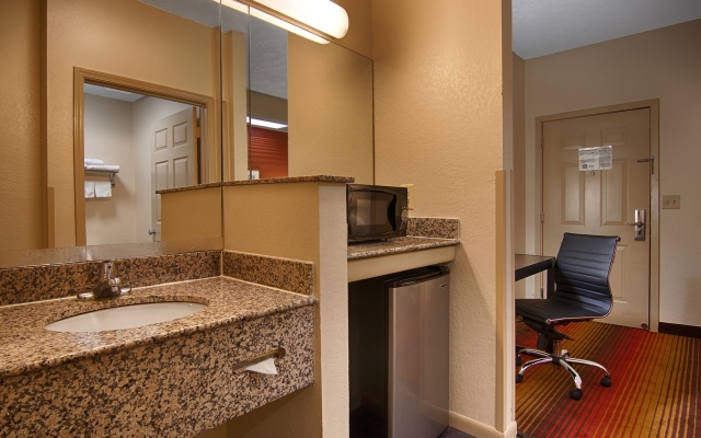 Americas Best Value Inn And Suites Clinton Jackson