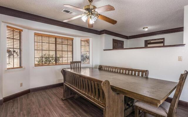 Mountain Trail Lodge & Vacation Rentals