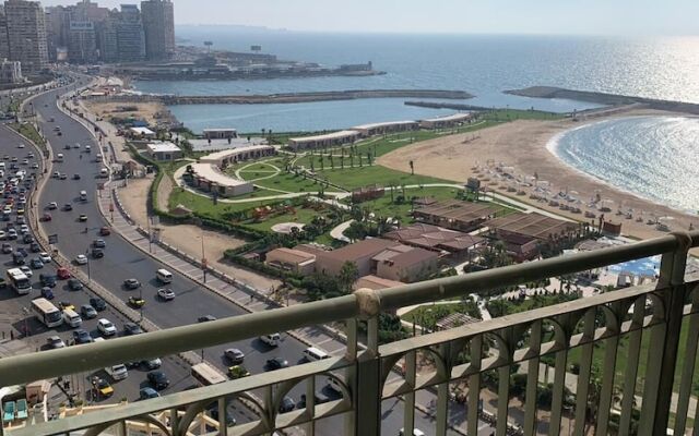 Apartment at San Stefano Grand Plaza