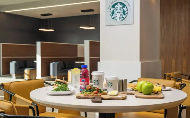 Courtyard By Marriott Woodland