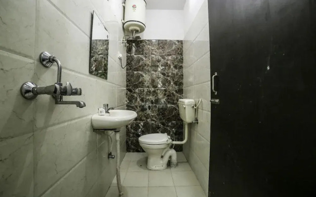 OYO Home 17383 Elegant 3BHK