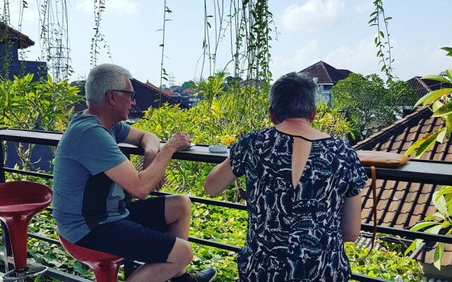 Valomia Guest House