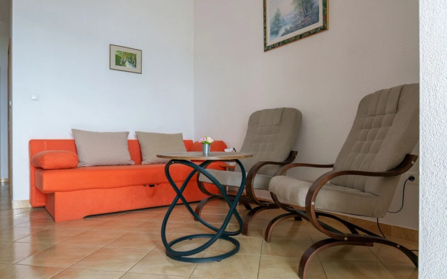 Sea View Apartment for 2-3 People - Family