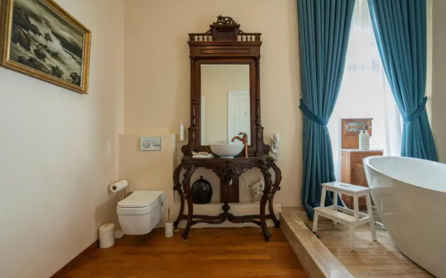 Palais Buyukada ( +12 Yetiskin Oteli )