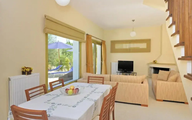 Villa Pinelopi With 2 Bedrooms and 3 Bathrooms
