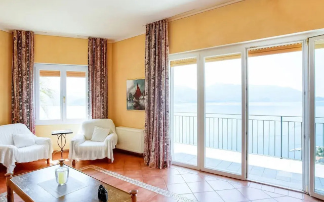 Heavenly Holiday Home in Cannero With Roof Terrace