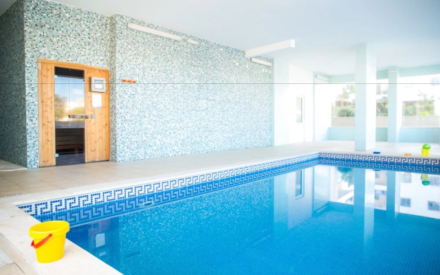 B05 - Luxury Central 2 bed with Spa by DreamAlgarve
