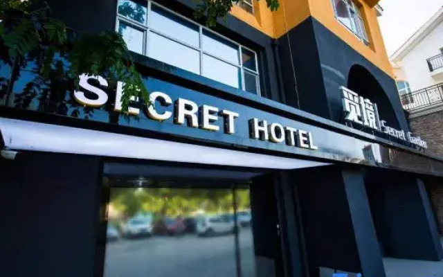Secret Hotel