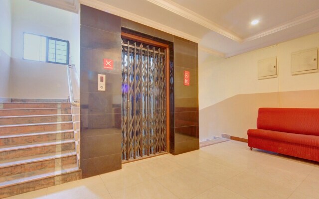 OYO 10596 Hotel Indu