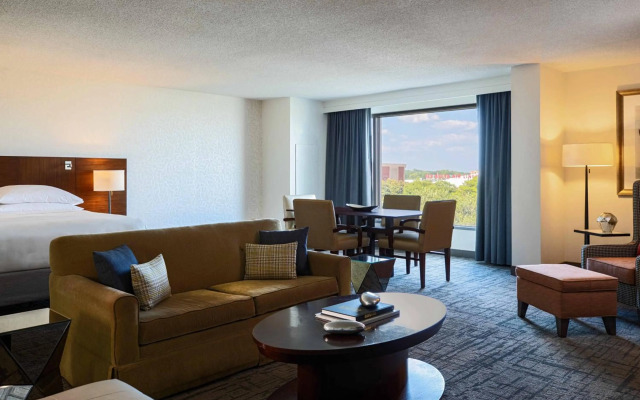 Renaissance Concourse Atlanta Airport Hotel