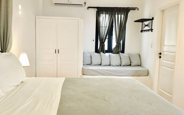 Sarakiniko View Studios