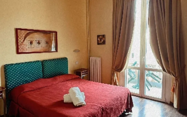 Room-viareggio Live in Top Deco