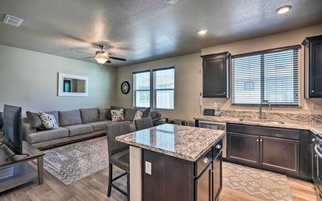 Pet-friendly Elk Grove Retreat w/ Balcony!