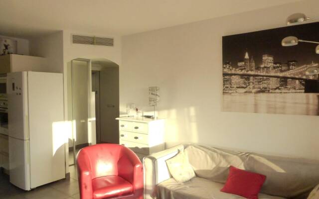 Apartment With 2 Bedrooms in La Seyne-sur-mer, With Furnished Terrace