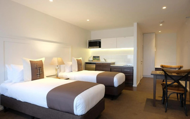 West Meadows Motel