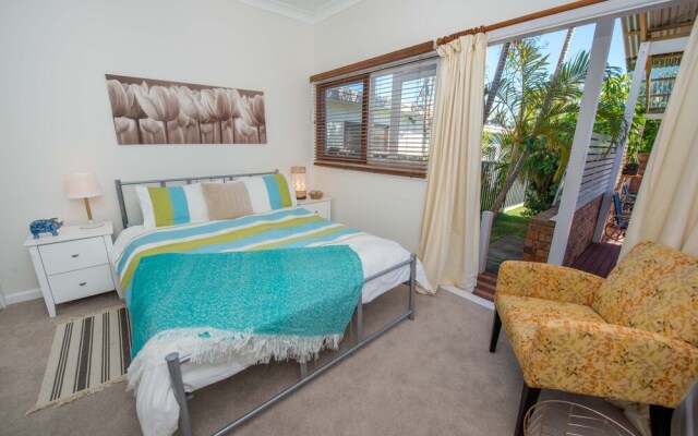 Bluey's Beach House - Fingal Bay
