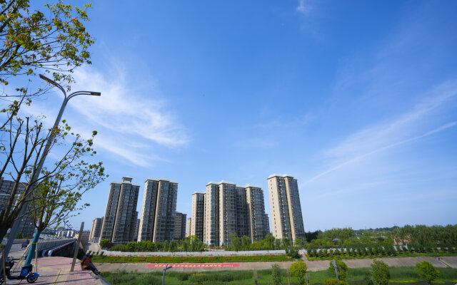 Riste Hotel (Luoxin industrial cluster, Xin'an County)